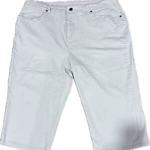 Smith's Dungarees Women's Size 18W Off White Capri Pants